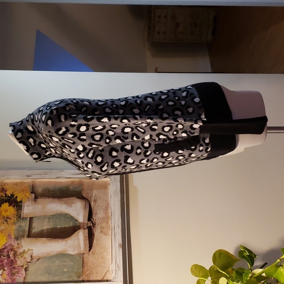 Rachel Zoe Sweater - Picture 6 of 8